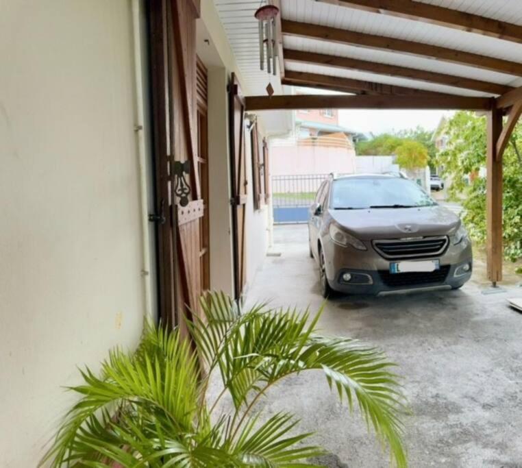 Ti Sucrier Jaune - Douceur Caraibe Vue Mer Le Carbet Exterior foto